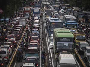 Jakarta Rugi Rp 100 T Gegara Macet, Begini Hitung-hitungannya