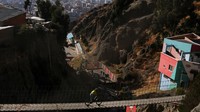 Para peserta berkendara di jalan tanah dan melewati rintangan seperti landai, tangga, tanjung pasir dan jembatan gantung, membuat rute ini ekstrim dan kompleks bagi pengendara.