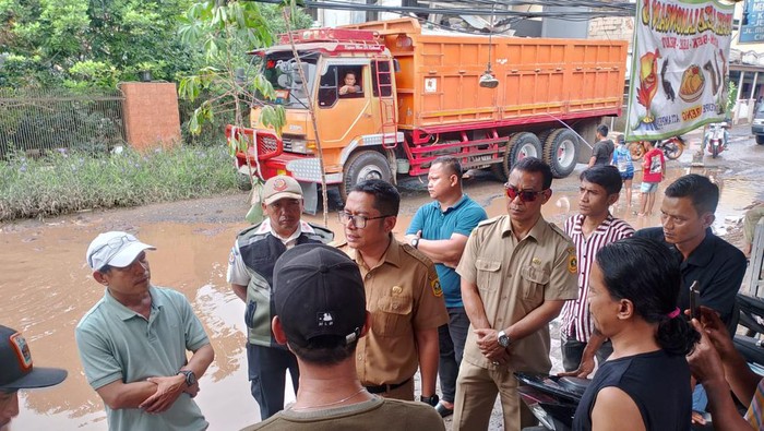 Camat Beri Penjelasan Terkait Aksi Demonstrasi Warga atas Kondisi Jalan Rusak di Bogor, Sebut Sedang Dalam Proses Lelang Pembangunan