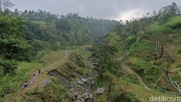 Ekowisata Kali Talang, Destinasi Paket Lengkap di Klaten Wisata alam yang paket komplit bisa ditemui di Ekowisata Kali Talang, Klaten. Destinasi ini menawarkan pengalaman menarik menikmati keindahan alam.