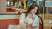 Rey Utami kembali menduduki posisi pertama sebagai artis terkaya di Indonesia di tahun 2024. Harta serta asset yang dimiliki Rey disebut menyentuh angka Rp 6,3 triliun. Foto: Instagram @reyutami