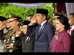 Jokowi Hadiri Peringatan HUT Ke-78 Bhayangkara di Monas