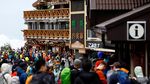 Imbas Lonjakan Turis, Mendaki Gunung Fuji Kini Dipatok Tarif