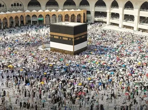 Kloter Pertama Haji 2025 Berangkat Awal Mei, Cek Jadwal Lengkapnya di Sini
