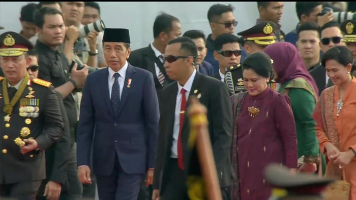 Presiden Jokowi Mempimpin Peringatan Hari Bhayangkara ke-78 di Monumen Nasional