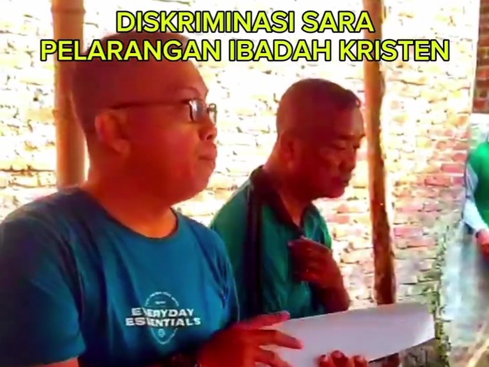 Kades di Sidoarjo haruskan warga minta izin untuk ibadah