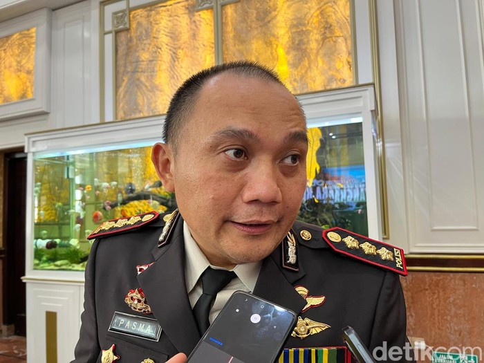 Kapolrestabes Surabaya Kombes Pasma Royce