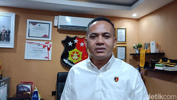 Kasat Reskrim Polresta Mataram Kompol I Made Yogi Purusa Utama saat ditemui di ruangan kerjanya, Senin (1/7/2024). (Ahmad Viqi/detikBali)