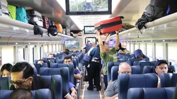 Kepadatan penumpang kereta api hari ini hingga naik 24%/. (Dok: KAI)