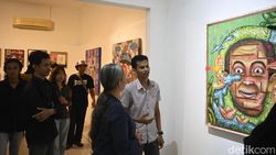Keren! Kelompok Seniman Muda Yogyakarta Ini Pamerkan Seni Lukis Unik