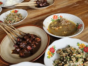 Menikmati Lawar Kambing Tiyingadi Klungkung, Dijamin Maknyus!