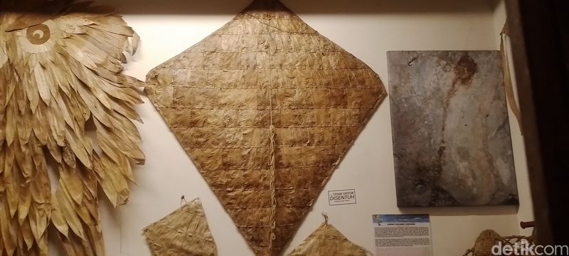 Layang-layang tertua ada di Indonesia, tepatnya di Muna, Sulawesi Tenggara