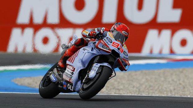 MotoGP - TT Assen Grand Prix - TT Circuit Assen, Assen, Netherlands - June 30, 2024 Gresini Racing MotoGP's Marc Marquez in action during the race REUTERS/Piroschka Van De Wouw