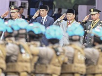 Momen Jokowi-Prabowo Saksikan Defile HUT Ke-78 Bhayangkara
