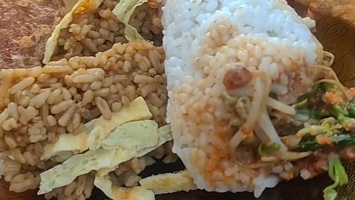 nasi goreng dan nasi pecel murah meriah di Grobogan, Jawa Tengah