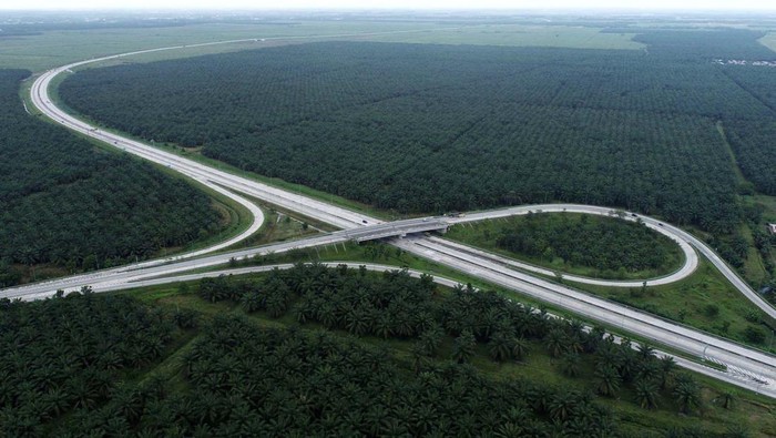 PT Hutama Karya Infrastruktur melanjutkan konstruksi Jalan Tol Binjai-Pangkalan Brandan. Ruas tol ini sepanjang 57 kilometer.