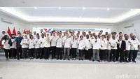Sejumlah Cakada dan Cawakada kader internal Partai Perindo yang hadir untuk menerima surat rekomendasi di antaranya Cagub Papua Barat Daya Gabriel Asem, Cabup Mimika Maximus Tipagau, Cabup Tapanuli Utara Jonius TP Hutabarat, Cabup Labuhan Batu Selatan Ferry Syahputra, Cawabup Kutai Timur Mahyunadi hingga Cabup Merauke Hendrikus Mahuze.