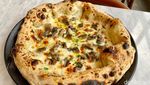 Puas Ngemil Pizza Artisan Honey Butter dan Mushroom di Jaksel
