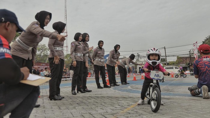 Push bike race Surabaya