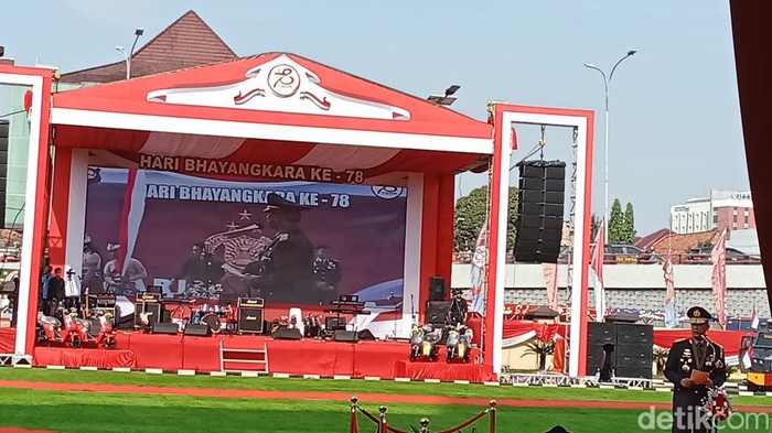 Suasana Puncak Hari Bhayangkara ke 78 di Mapolda Sumsel