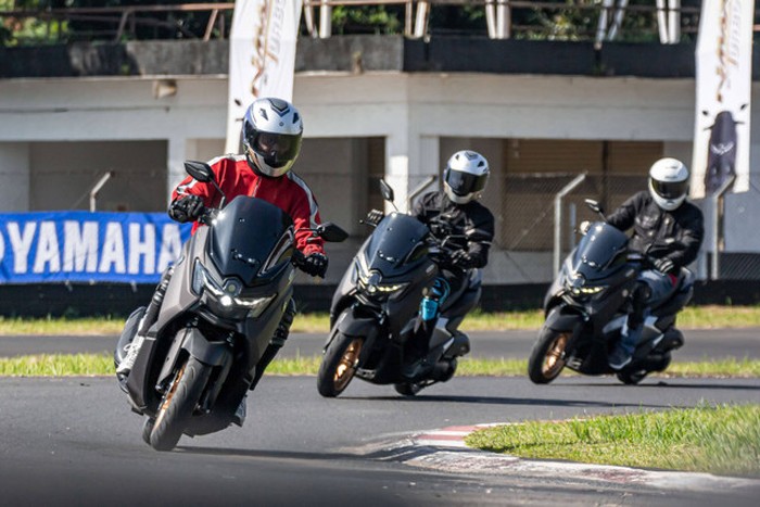 Test ride Yamaha NMax Turbo.
