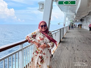 Pengalaman Bersejarah Naik Kapal Pesiar Resorts World One