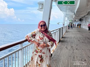 Pengalaman Bersejarah Naik Kapal Pesiar Resorts World One
