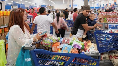 Warga Barbados Serbu Supermarket Jelang Terjangan Badai Berbahaya