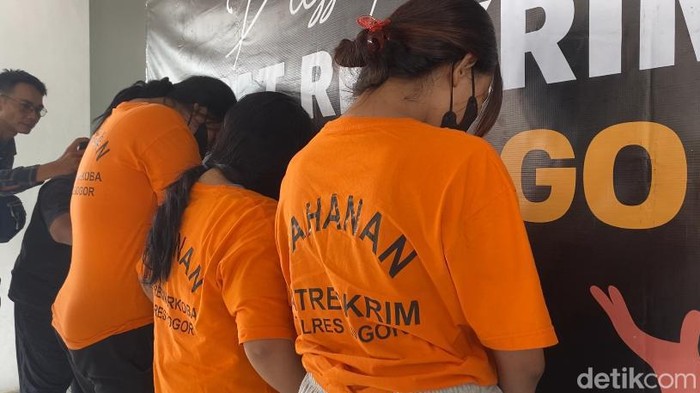 4 selebgram di Bogor ditangkap usai promosi judi online. (Sholihin/detikcom)