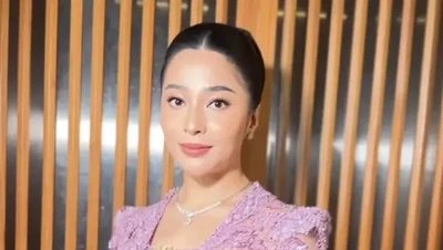 8 Adu Gaya Kondangan Bumil Erina Gudono & Nikita Willy, Anggun Berkebaya