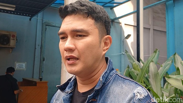 Aldi Taher ditemui di Studio Rumpi No Secret Trans TV pada Selasa (2/7/2024).