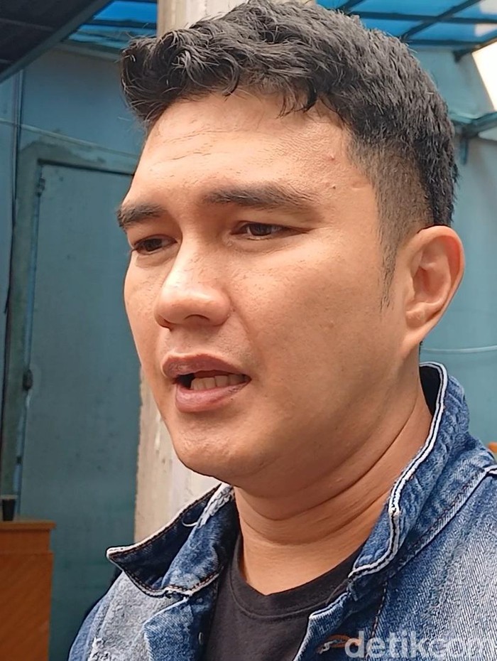 Aldi Taher Aldi Taher ditemui di Studio Rumpi No Secret Trans TV pada Selasa (2/7/2024).