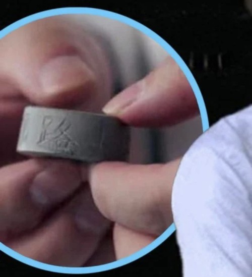 Cincin tunangan dari beton