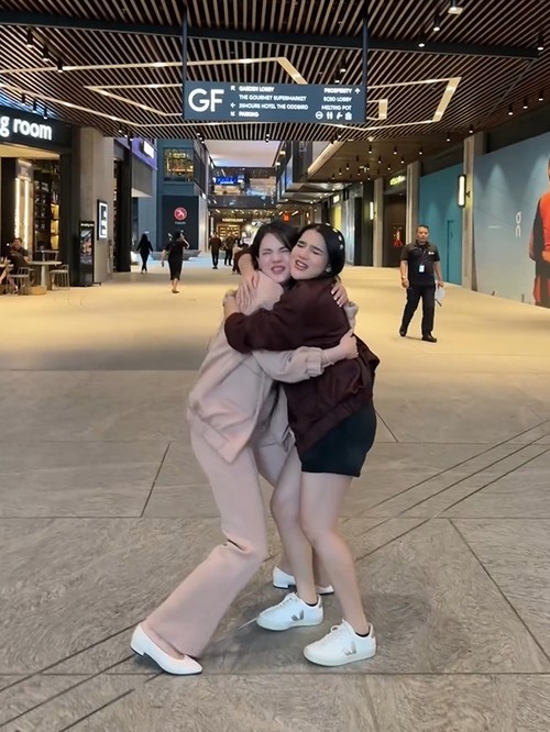 Davina Karamoy dan Alice Norin