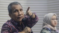 KPK menyebutkan adanya tumpang-tindih belasan lembaga yang berjalan tanpa adanya komando. Deputi Pencegahan dan Monitoring KPK Pahala Nainggolan mengatakan temuan itu jauh berbanding dengan tata kelola pelabuhan di luar negeri. Menurut dia, banyak negara lain memiliki satu lembaga yang bisa menjadi koordinator dalam pengelolaan pelabuhan.
