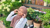 Halda Rianta, adik dari Arafah Rianti yang kini aktif juga di dunia hiburan. Ia mengikuti jejak sang kakak menjadi komedian. Foto: Instagram @haldarnta