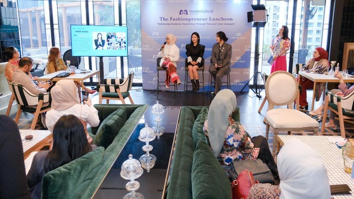 Jasa Personal Color Consultant Asal Korsel Resmi Dibuka di Indonesia Modestudio Indonesia menyelenggarakan acara peluncuran bertajuk “Modestudio Fashionpreneur Luncheon” bersinergi dengan Myshopper, BTN Prioritas, dan Indonesia Fashion Week 2025 di Jakarta, 27 Juni 2024.