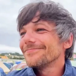Louis Tomlinson Kenang Momen Pahit Saat One Direction Bubar
