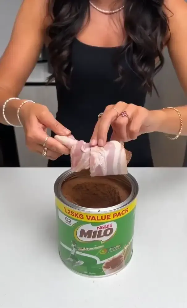 Marinasi Daging Ayam Pakai Bubuk Minuman Cokelat, Wanita Ini Dihujat