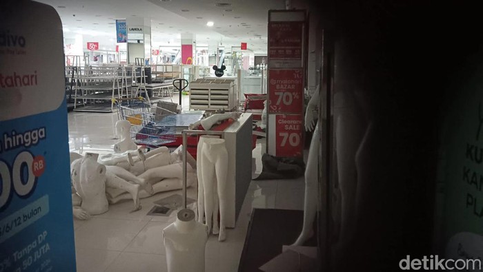 Matahari Tutup Gerai di Mal Balekota