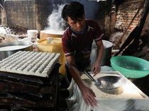 Mengintip Proses Pembuatan Tahu di Depok