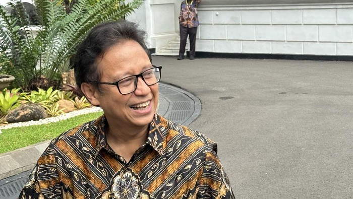 Menteri Kesehatan Budi Gunadi Sadikin di Istana Presiden