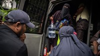 15 WNA itu akan ditempatkan di rumah detensi imigrasi sesuai Undang-Undang Nomor 6 Tahun 2011 Pasal 75 tentang keimigrasian.