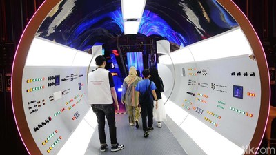 Melihat Instalasi Teknologi Masa Depan di Wonderlab Experience