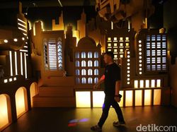 Melihat Instalasi Teknologi Masa Depan di Wonderlab Experience