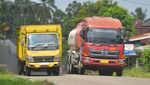 Kendaraan Sumbu Tiga Dilarang Lewat Jalur Alternatif Padang-Bukittinggi