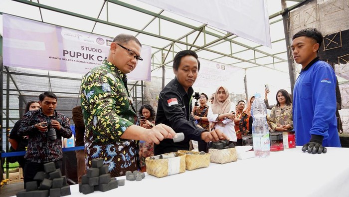 Pj Wali Kota Batu, Aries Agung Paewai