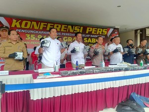 Tergiur Upah Rp 150 Juta, Pasutri di Batam Nekat jadi Kurir 35 kg Sabu