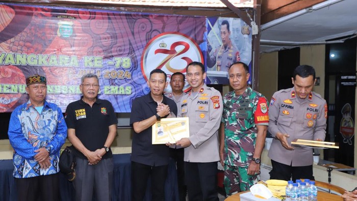 Polsek Mampang Prapatan gelar tasyakuran HUT ke-78 Bhayangkara bareng FKDM dan Pokdarkamtibmas.