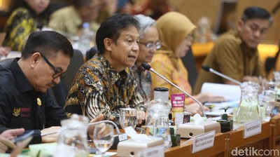 Potret Menkes Tolak Pembahasan RUU POM yang Bikin DPR Berang